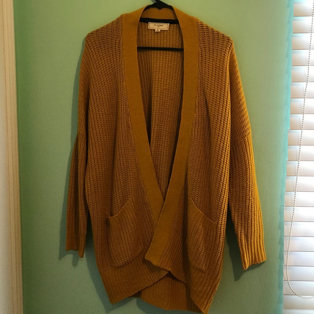 very comfy Shrug! 💜
